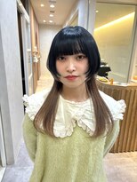 ジル(JiLL.)&nbsp;ベージュインナーカラーロングクラゲウルフ【広島/本通】