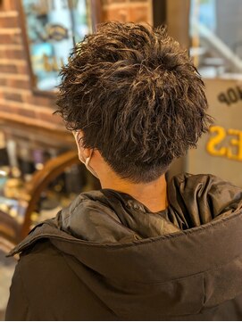 バレス 田町(BALES) <理容室>[メンズ/床屋/シェービング/ヘッドスパ/田町/芝浦]