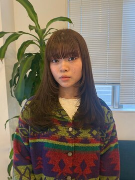 ジジ 宇都宮(Gigi) レイヤーカット/オリーブカラー/ミディアムストレート/宇都宮