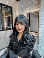 ウィローズ(WILLOW'S)&nbsp;暗髪×顔まわりレイヤーの韓国風くびれロング