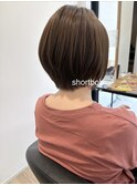 ショートボブ