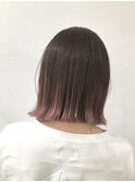 ピンクベージュ