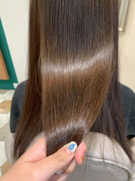 ムーン ティコブラーエ(moon tico brae) 9月(モテ髪カタログ/ペールベージュ/外ハネボブ)