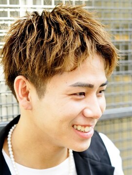 クオル 立川(QOL) ベリーショート ニュアンス 無造作 短髪 ショート パーマ 眉毛