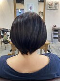 ショートボブです