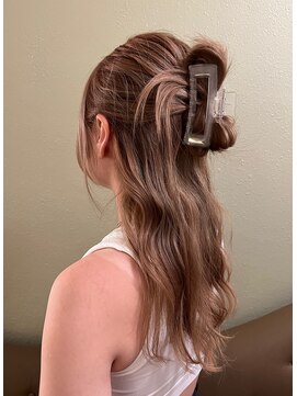 ヘアークリエイションアンズ(Hair creation Andz) 無造作ハーフアップ　みえるけど　複雑なんです
