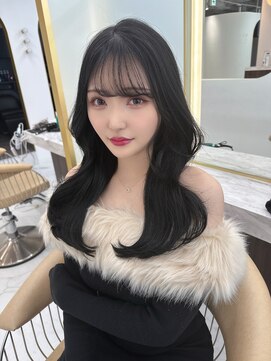 ヴェイ(VEYY.) くびれレイヤー【韓国/韓国風フェイスレイヤー／栄／学割U24】