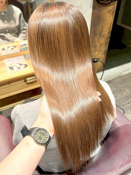 アフィナー(Afinar) 【横浜/横浜駅】艶髪/ハイトーン/ロング/縮毛矯正