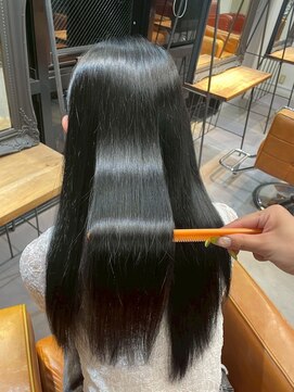 イリ 梅田(ili) レイヤーカット/ブリーチなし/ココアブラウン/髪質改善