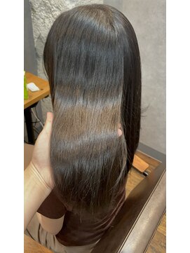 カラーファンタジー　暗めカラー　グレージュ