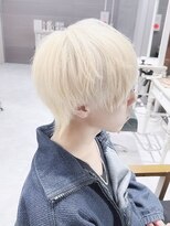 デイズ(days)&nbsp;ホワイトブロンド　 ロングウルフ　ブリーチデザイン