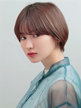 メゾンドムニ 恵比寿(Maison de MUNi) 骨格補正小顔カットショートボブミルクティベージュ