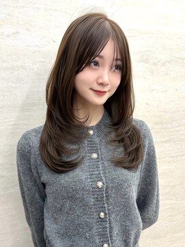 パルス ヨコハマ(PULSE yokohama) ヘーゼルベージュレイヤーカットワンカール顔まわりカット