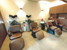 ヴォーグ美容室 タクト店の雰囲気（シャンプーブースは落ち着いた雰囲気。とてもリラックスできます）