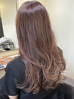 カールム(carlm)&nbsp;たっぷりレイヤー×ラベージュカラーで柔らかく魅せる大人ロング