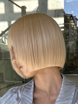 ヲタク 渋谷 代官山 恵比寿(wotaku.) ブロンドカラー抜きっぱなしブロンドハイトーンケアブリーチボブ