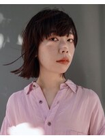 ブルートマト(BLUE TOMATO)&nbsp;ワイドラウンドバングの前下がりボブ