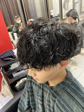 アイズ 海老名(AIZU) 波巻きスパイラルパーマツイストスパイラルパーマメンズマッシュ