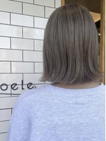 ノエル(noele)&nbsp;外ハネミディ×ハイトーングレージュ