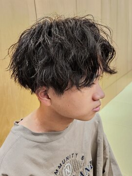 ニアウ 伊勢崎連取店(Niau) 刈り上げアップバングショート波巻きツイストスパイラルパーマ