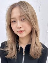 リノショアーズ 元町店(RINOSHORES)&nbsp;ヘアアレンジが楽しくなるレイヤースタイル/くすみベージュ