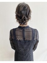 ニド(2do)&nbsp;結婚式お呼ばれシニオンアレンジ