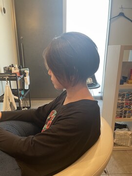 ノエル(Noel) 前下がりショート