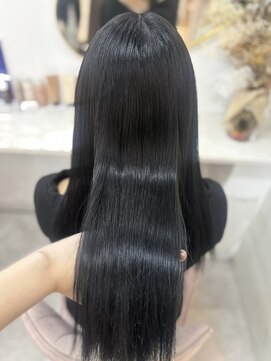 エルバイラビス 大宮(elu by lovis) 《Kurea》ブルーブラック/暗髪/大宮