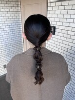 ソノ(sono) 編みおろし タイトアレンジ 金箔ヘア 参列ヘア お呼ばれヘア