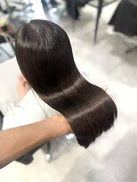 ジーナ 博多(Zina)&nbsp;乾かすだけ/縮毛矯正/髪質改善/艶　博多美容室【杉野】