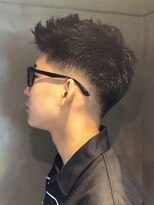 ディスイズバーバー(THIS IS BARBER)&nbsp;フェードカット アップバング メンズショート 黒髪 20代【札幌】