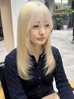 ラミエバイメルト 下北沢(lamie by melt) 花田/ミディアムレイヤーカットブリーチホワイトブロンド下北沢