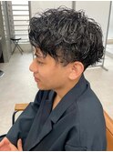 センターパート波巻きパーマニュアンスパーマ