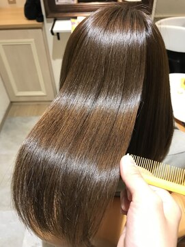 トゥーリ 筑紫野店(tuuli) tuuli 筑紫野 艶グレージュ 渡部りお