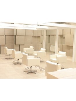 【池袋/東池袋】”大人の癒し空間”ホテルのロビーを思わせる、ゆったりとした時間が流れる隠れ家サロン。