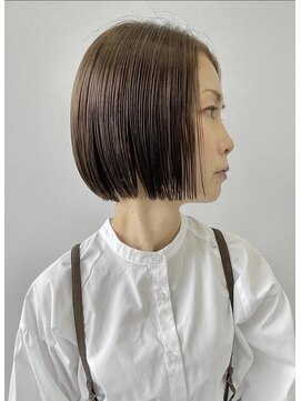 ヒト(hito) hito/ 大人可愛い大人美人ショート ボブ アッシュグレーベージュ