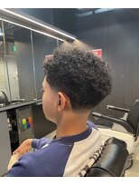 フランクスバーバー アンド ビアークラブ(FRANK'S BARBER and BEER CLUB)&nbsp;スキンテーパーフェードカーリースタイルF