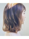 柔らかいエアリーカールフェイスレイヤーミディアム