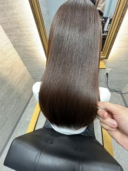 プリモカ 綾瀬(primoC)の写真/《髪質改善全席完全個室サロン》艶髪の秘訣はトリートメント！髪の内部から集中補修し毛先まで潤う美艶髪へ