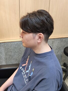 ニアウ 伊勢崎連取店(Niau) 刈り上げショートセンターパートニュアンスパーマ