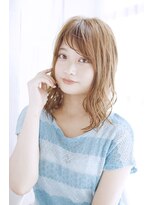 シュシュット(chouchoute)&nbsp;夏美髪質改善アプリコットオレンジハイライトカラーくびれヘア75