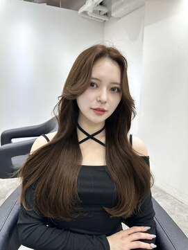 ヴィオットバイサロン(Viot by Salon) 前髪ありくびれヘア夏アプリコットオレンジハイライトカラー