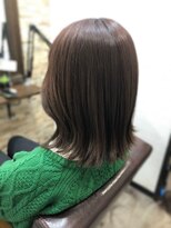 ハサミバイアトリエナガノ 千葉(8sami by atelier nagano) ショートボブ/センターパート/ツヤ髪/グラデーション/イヤリング