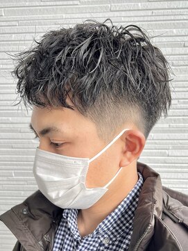 デプト(DEPT.) ツイストシャドウパーマルーズショートフェードメンズパーマ佐賀