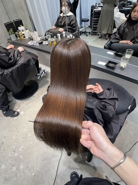 ボンズサロン オモテサンドウ アネックス(BONDZSALON OMOTESANDO ANNEX) 髪質改善&縮毛矯正×酸性ストレート【表参道駅,原宿駅】