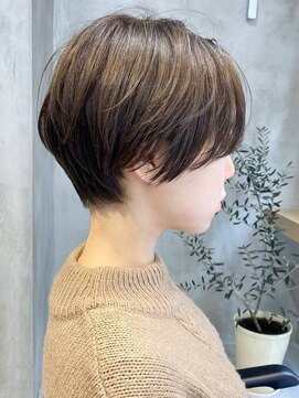 エリマ 調布(elima) ショートヘア顔周りレイヤーブリーチダブルカラーショートボブ