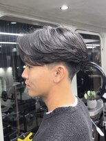 ニコトウキョウ 新宿(nico TOKYO)&nbsp;テーパーフェードニュアンスパーマ刈り上げセンターパートメンズ