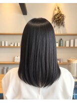 リエットヘアー 西尾市杢左店(Lie-et. hair)&nbsp;艶感たっぷりの暗髪ブルーブラック美髪ストレート｜西尾市