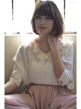 テイラー(Taylor) フレンチボブxロイヤルアッシュ