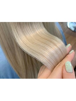 ハイトーンカラーもうるツヤヘアも両方叶えたい方へおすすめ☆傷んだ髪を根元からケアし、うるツヤ髪に！